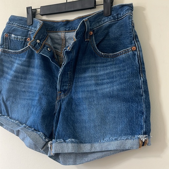 Levi’s Original Fit High-Rise 501 Dark Wash Denim Shorts Size 32 - Picture 4 of 11